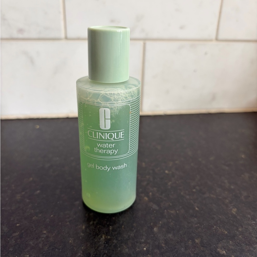 Clinique Refreshing Gel Body Shampoo